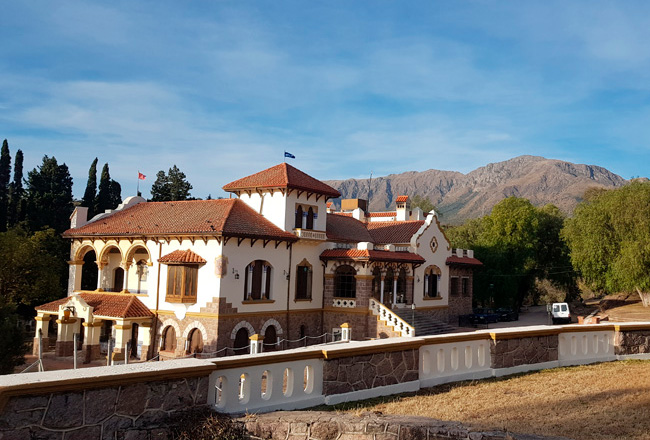 Pueblo Encanto